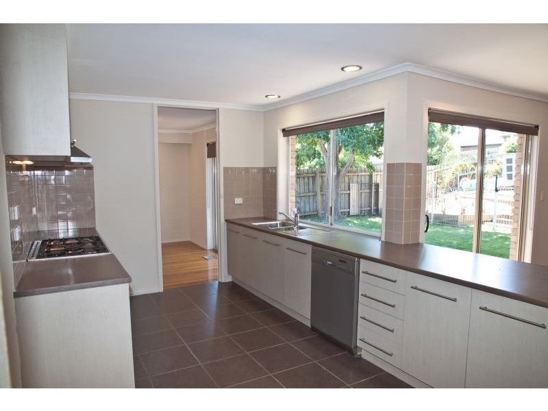 21 Raymond Avenue, Langwarrin VIC 3910