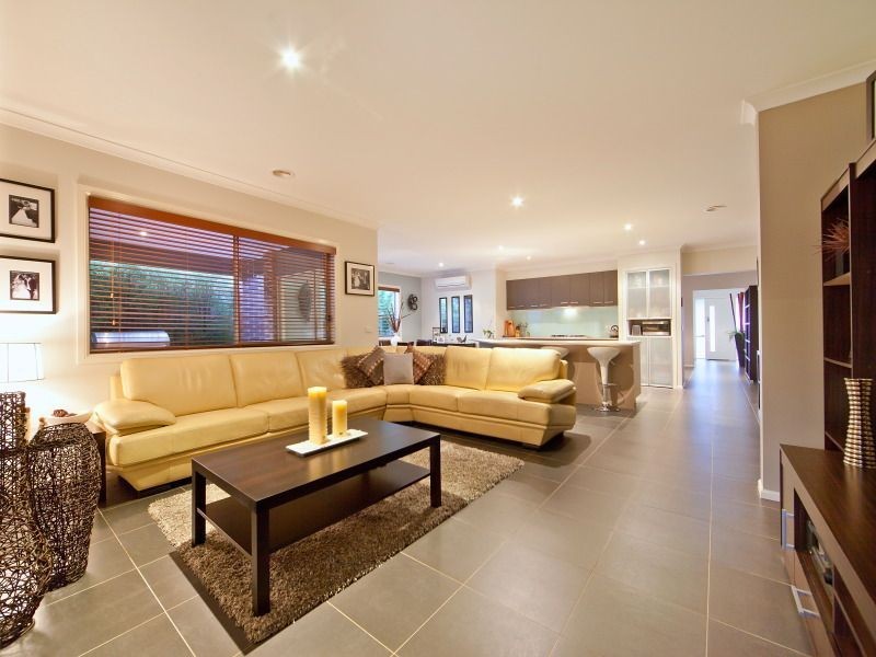 12 Dunmore Close, Langwarrin VIC 3910