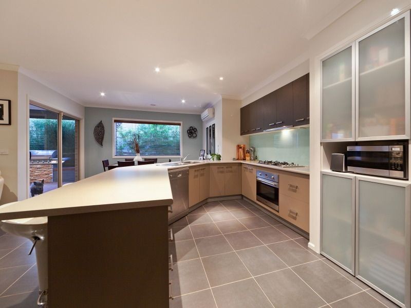 12 Dunmore Close, Langwarrin VIC 3910