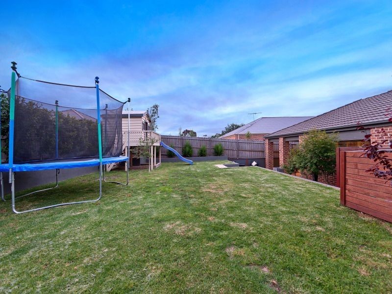 12 Dunmore Close, Langwarrin VIC 3910