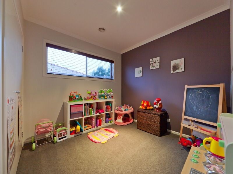 12 Dunmore Close, Langwarrin VIC 3910