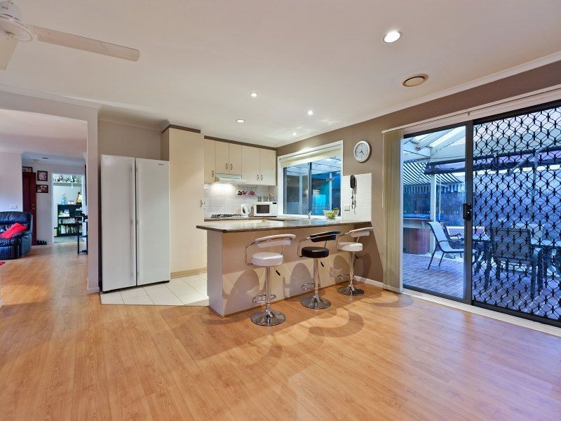 6 Oxley Court, Langwarrin VIC 3910