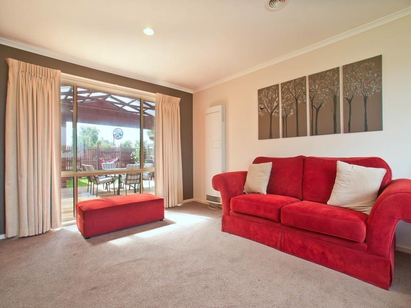 15 Wesley Close, Skye VIC 3977