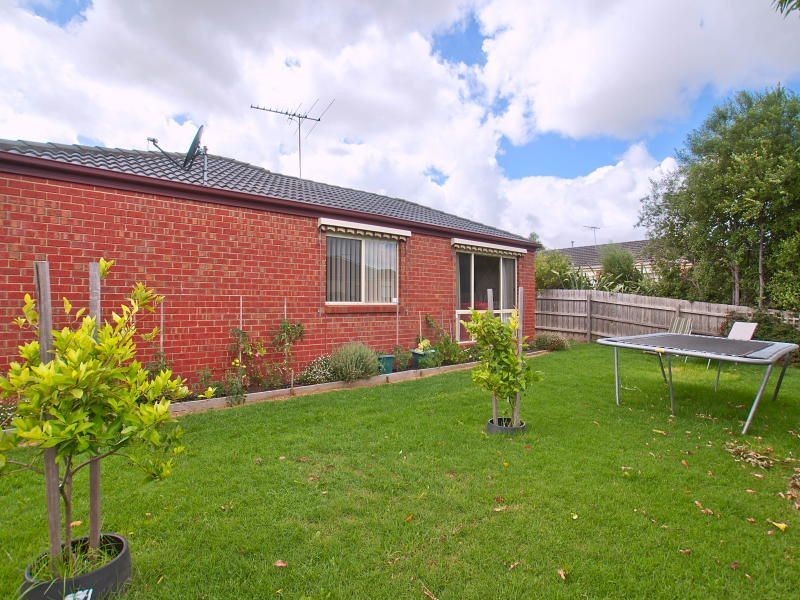15 Wesley Close, Skye VIC 3977