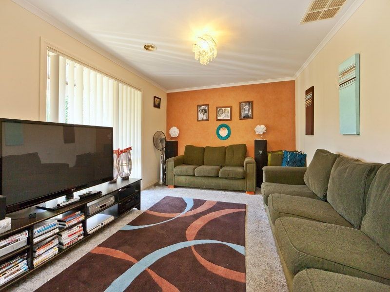 2 Theresa Avenue, Langwarrin VIC 3910