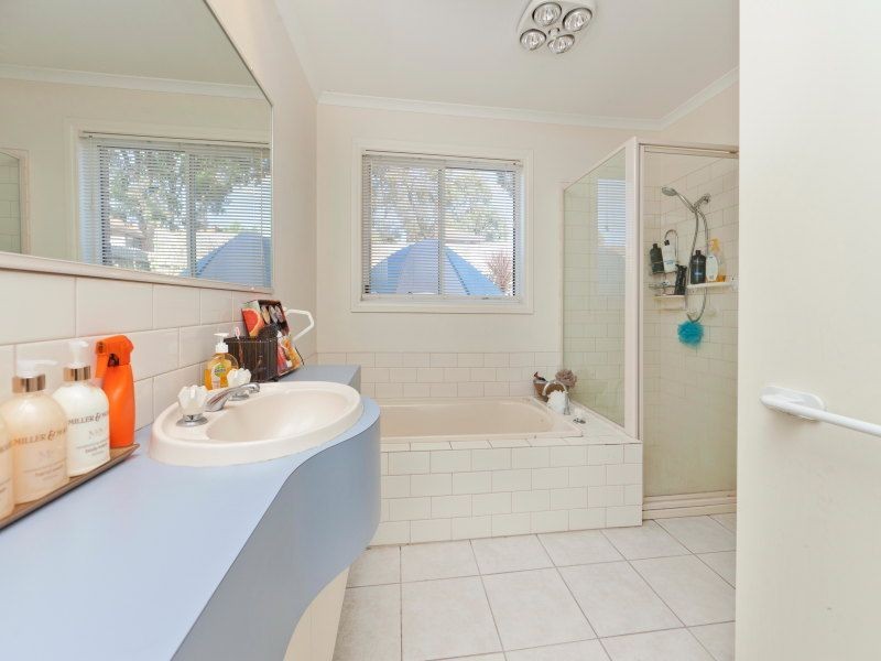 2 Theresa Avenue, Langwarrin VIC 3910