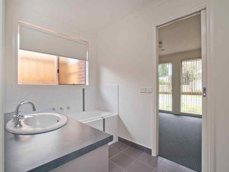 1/27 Tyrone Street, Langwarrin VIC 3910