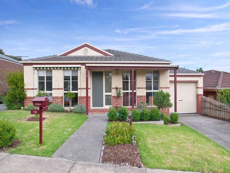 19 Breese Road, Langwarrin VIC 3910