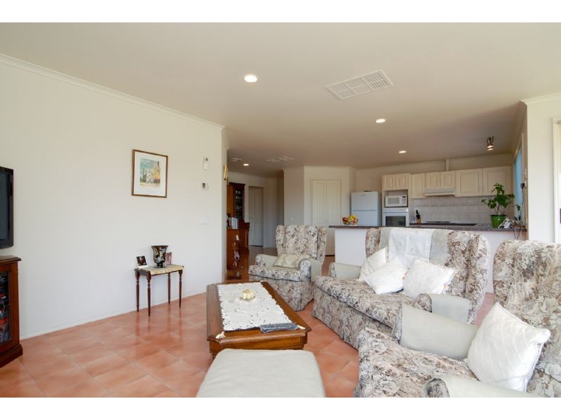 5 Carolyn Court, Langwarrin VIC 3910