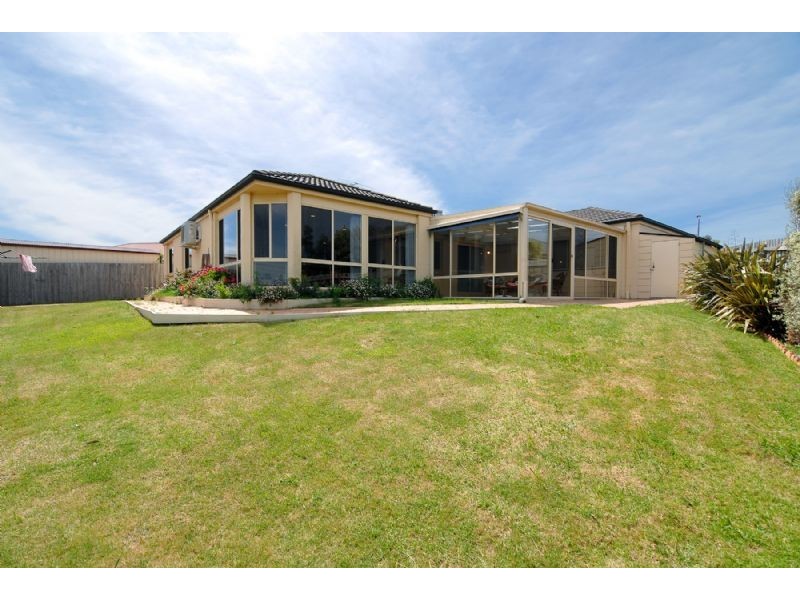 5 Carolyn Court, Langwarrin VIC 3910