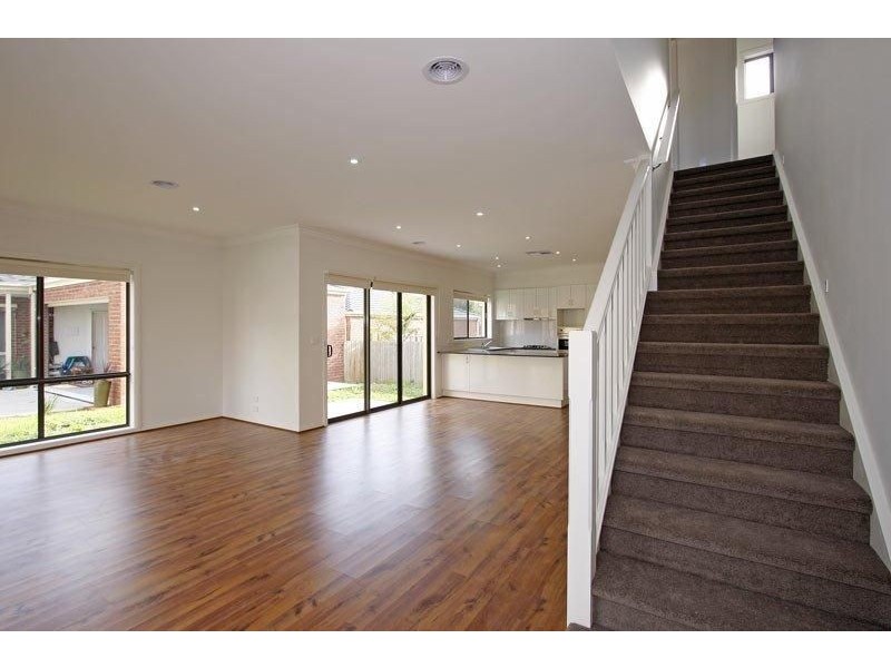 8/30 Myrtle Street, Langwarrin VIC 3910