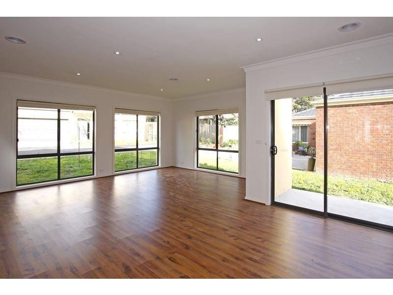 8/30 Myrtle Street, Langwarrin VIC 3910