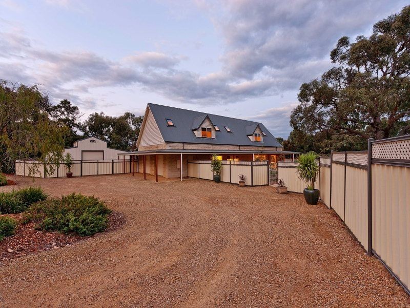 76 Hillcrest Drive, Langwarrin VIC 3910