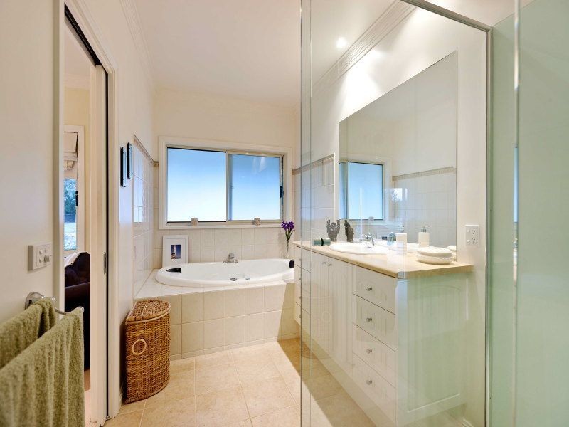 76 Hillcrest Drive, Langwarrin VIC 3910