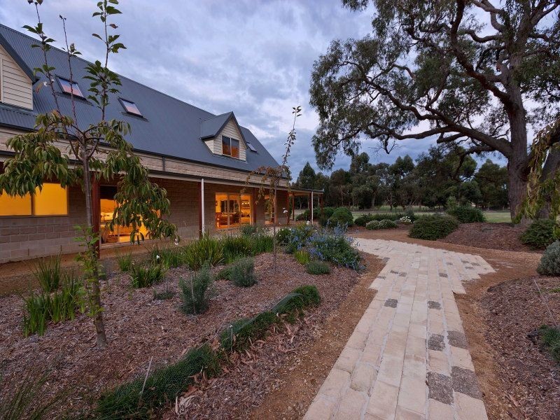 76 Hillcrest Drive, Langwarrin VIC 3910