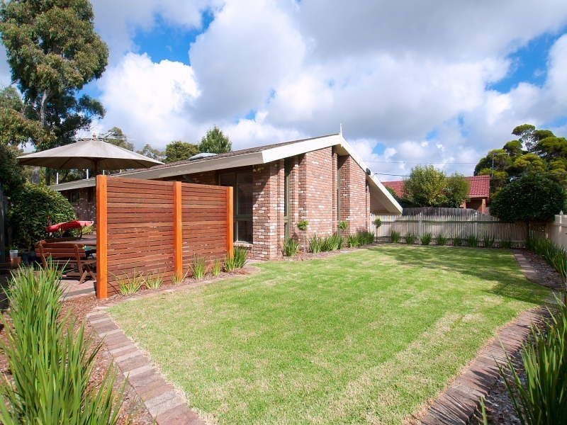 8 Chatswood Ave, Langwarrin VIC 3910