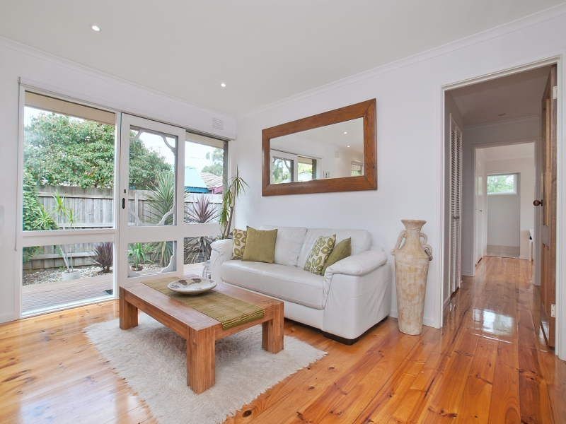 8 Chatswood Ave, Langwarrin VIC 3910