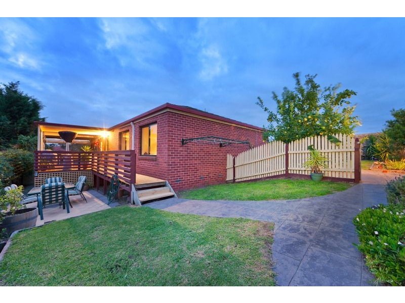 14 Lexton Drive, Langwarrin VIC 3910