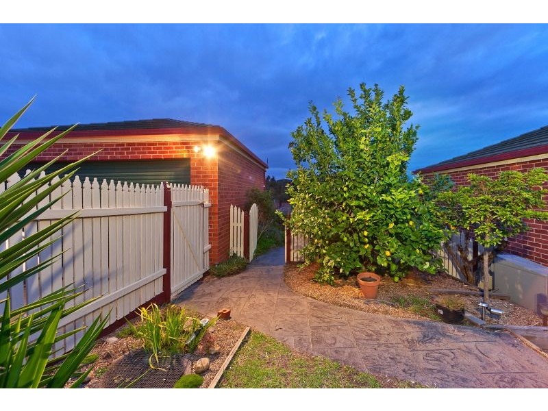 14 Lexton Drive, Langwarrin VIC 3910