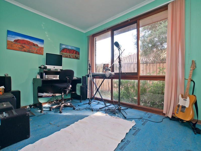 10 Tyrone Street, Langwarrin VIC 3910