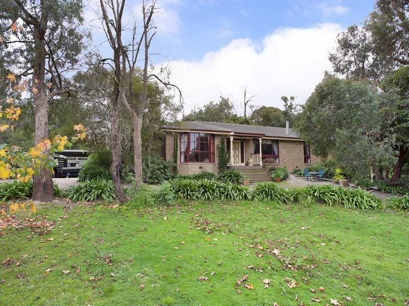 25 Woodlands Road, Cranbourne South VIC 3977