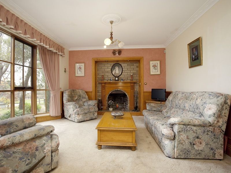 25 Woodlands Road, Cranbourne South VIC 3977