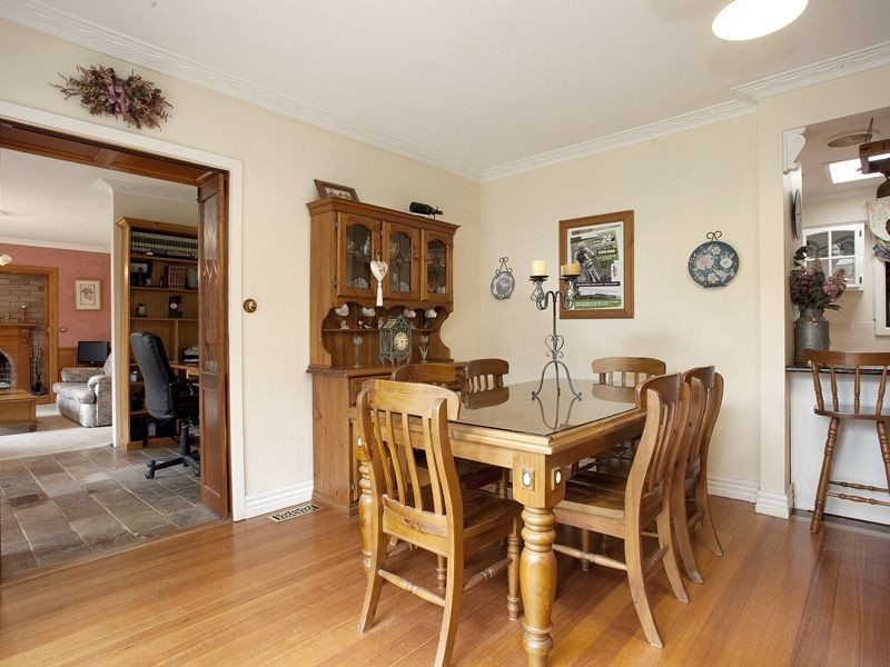 25 Woodlands Road, Cranbourne South VIC 3977