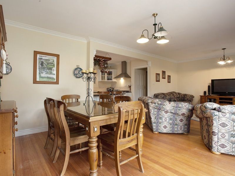 25 Woodlands Road, Cranbourne South VIC 3977