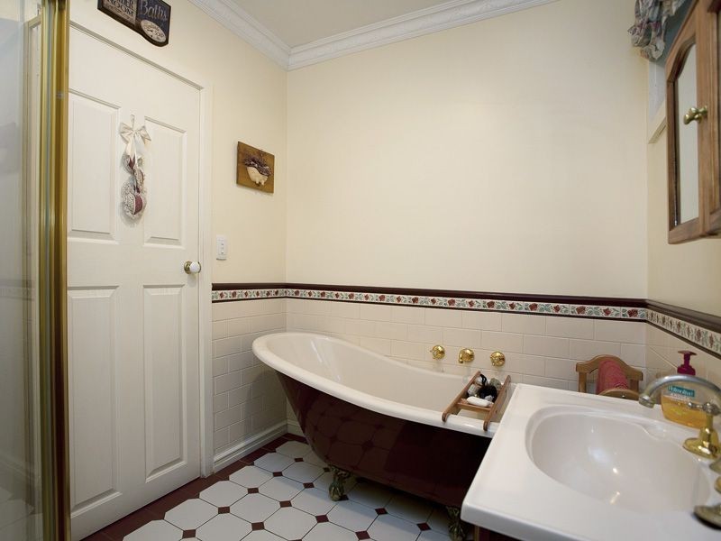 25 Woodlands Road, Cranbourne South VIC 3977