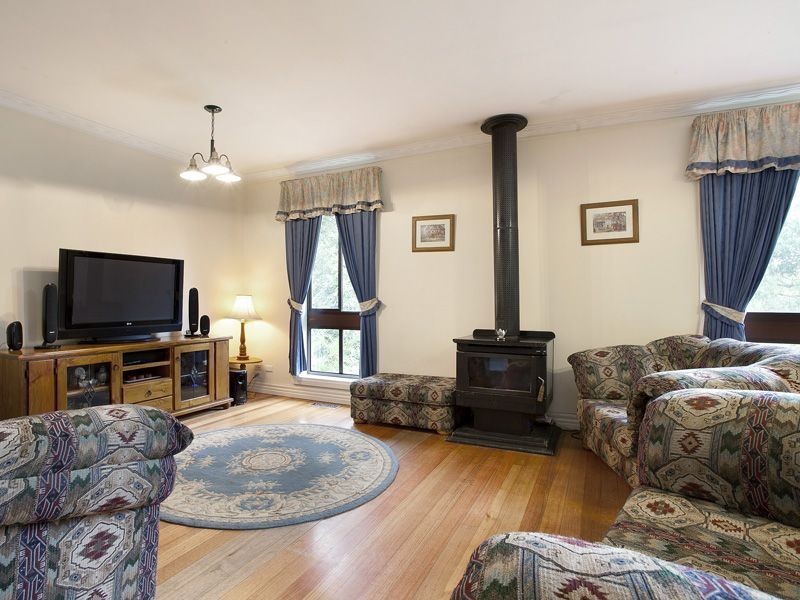 25 Woodlands Road, Cranbourne South VIC 3977