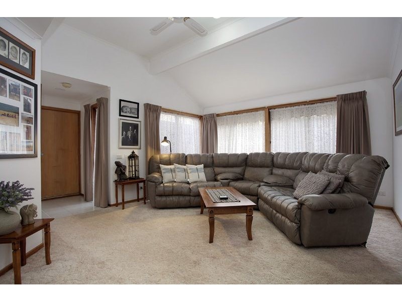 17 Panoramic Drive, Langwarrin VIC 3910