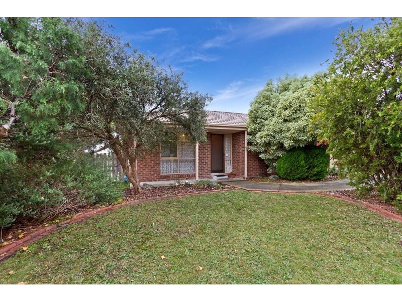 33 Monique Drive, Langwarrin VIC 3910