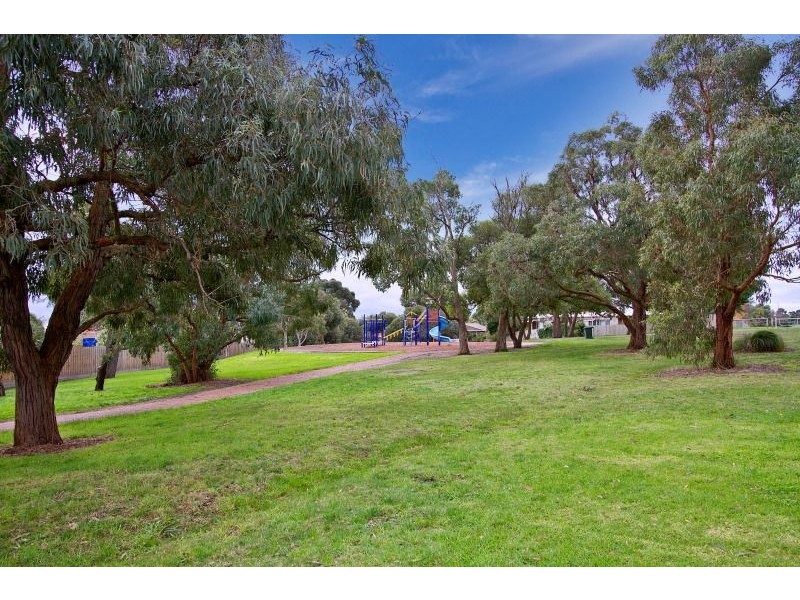 33 Monique Drive, Langwarrin VIC 3910