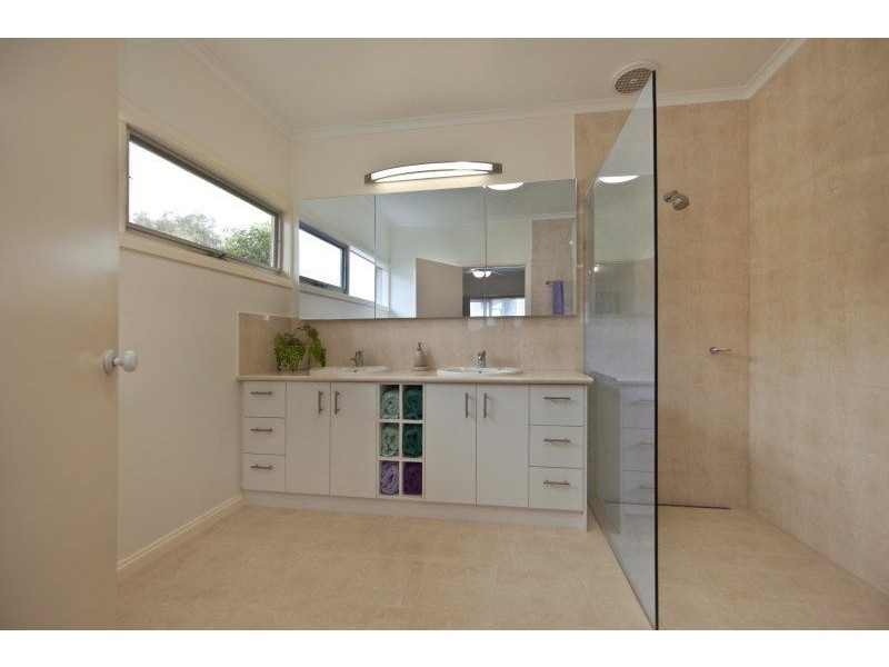 27 Stevens Road, Langwarrin VIC 3910