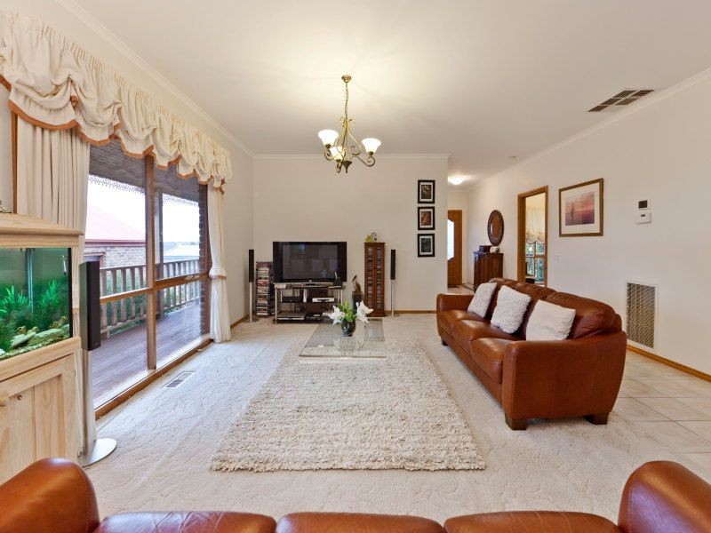 74 Monique Drive, Langwarrin VIC 3910