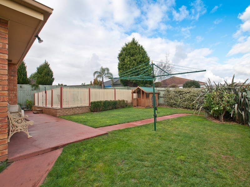 8 Grevillea Road, Langwarrin VIC 3910