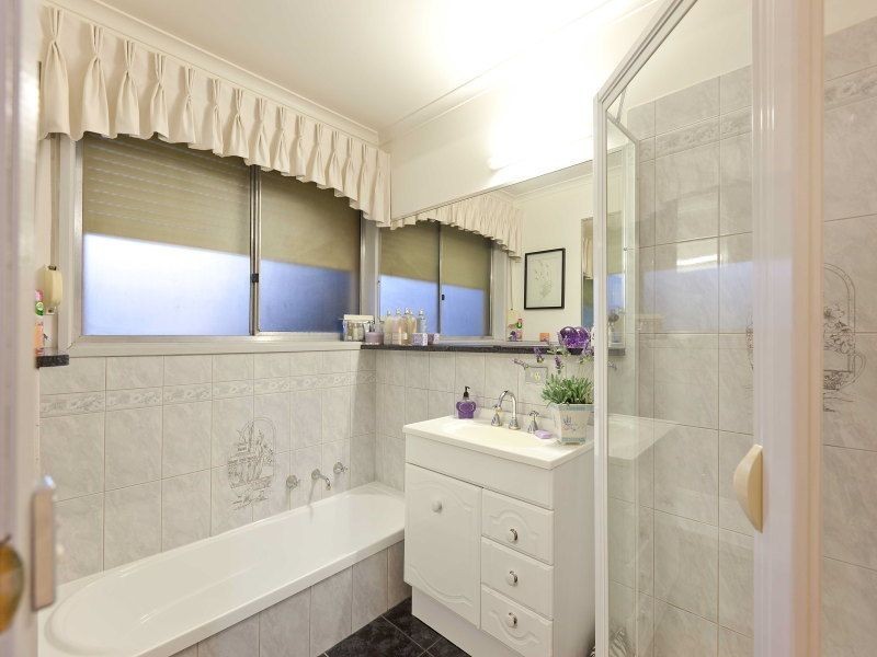 6 Briar Court, Langwarrin VIC 3910