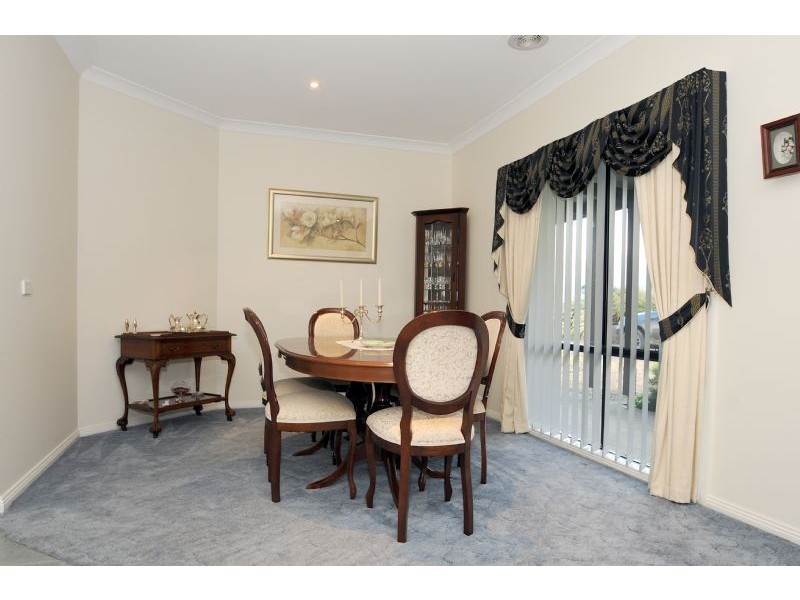 6-8 Lakes Boulevard, Pearcedale VIC 3912