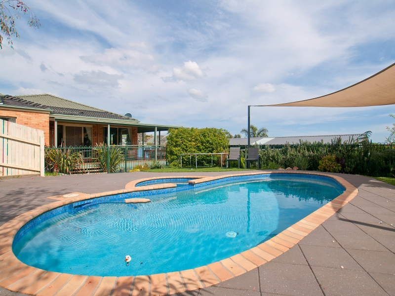 1 Bottlebrush Court, Langwarrin VIC 3910