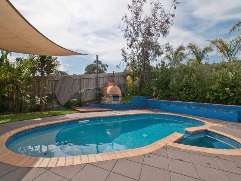 1 Bottlebrush Court, Langwarrin VIC 3910