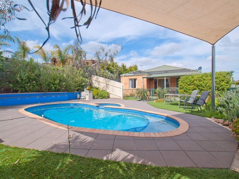 1 Bottlebrush Court, Langwarrin VIC 3910