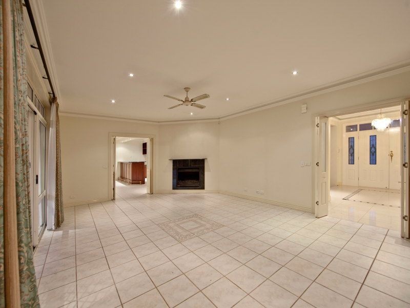 39 Leisureland Drive, Langwarrin VIC 3910