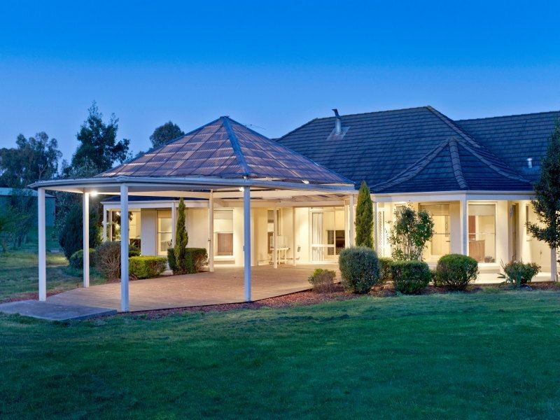 39 Leisureland Drive, Langwarrin VIC 3910