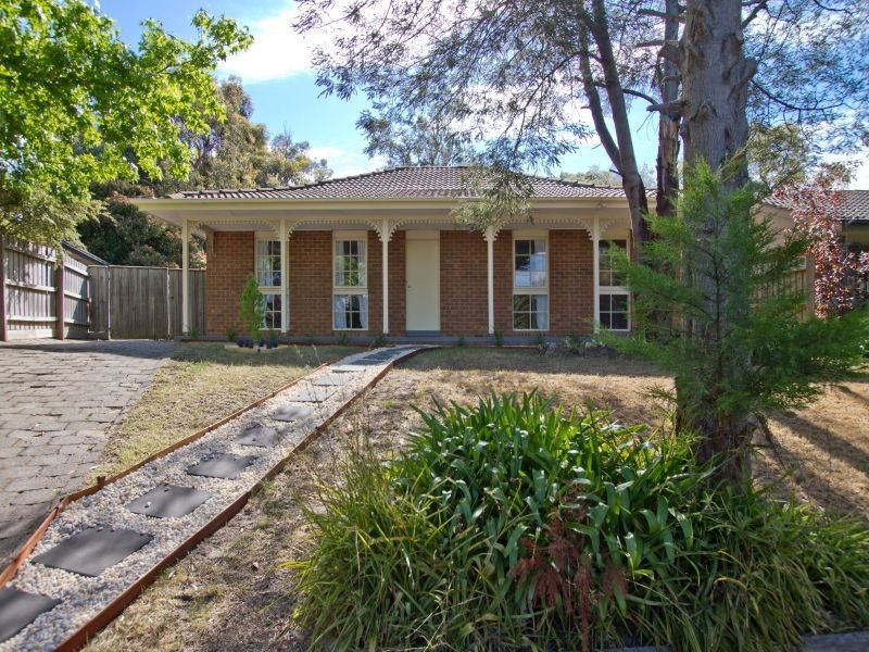 16 Alcon Court, Langwarrin VIC 3910
