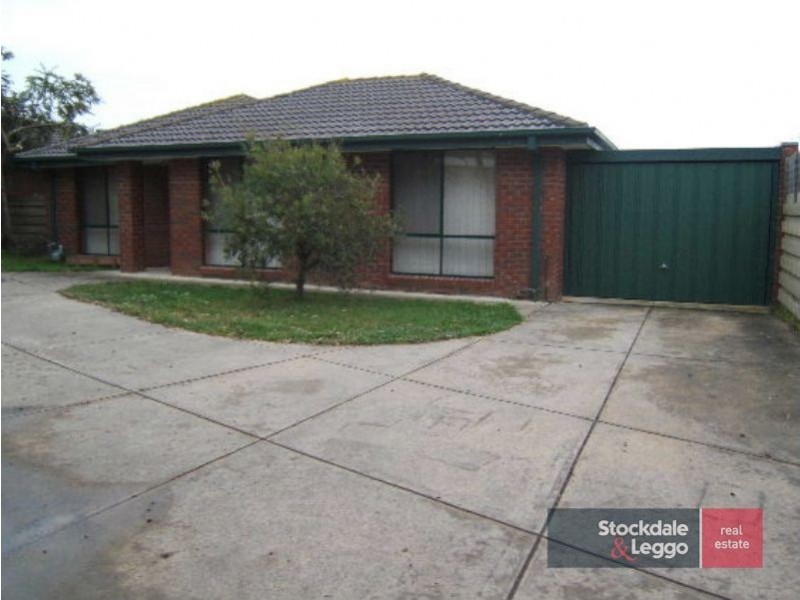 2/18 Monze Drive, Langwarrin VIC 3910