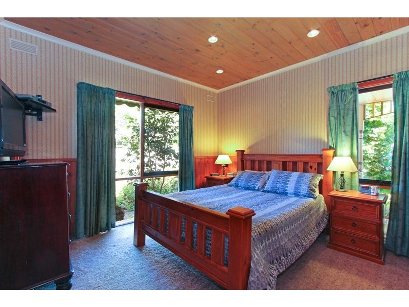 33 Cedar Street, Langwarrin VIC 3910