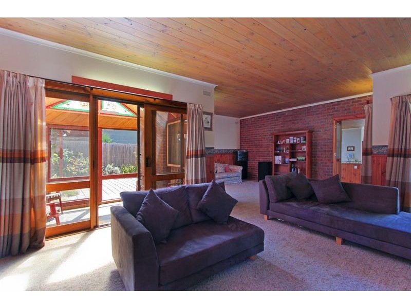 33 Cedar Street, Langwarrin VIC 3910