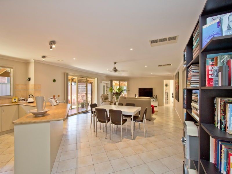 5 Morecroft Way, Langwarrin VIC 3910