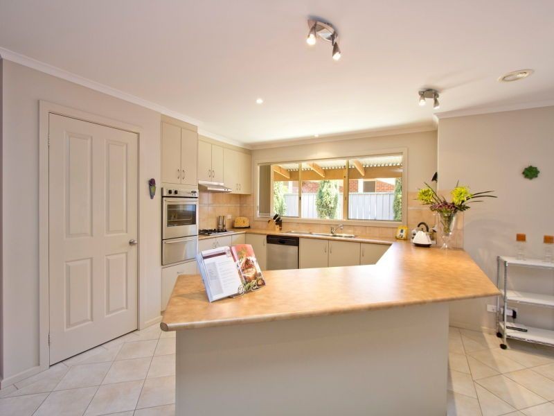 5 Morecroft Way, Langwarrin VIC 3910