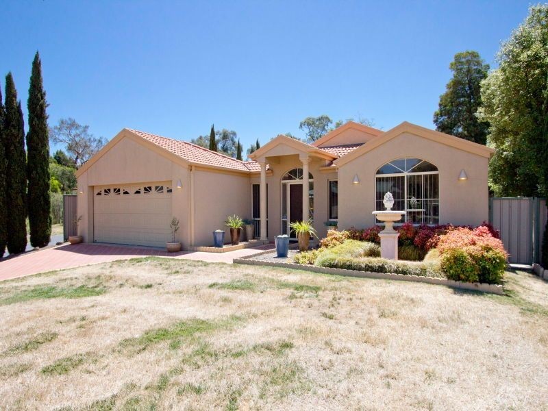 5 Morecroft Way, Langwarrin VIC 3910